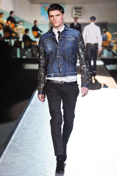 Look 31